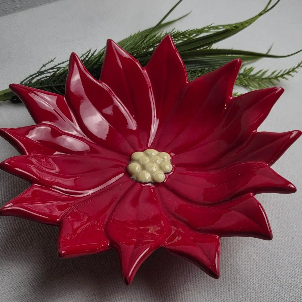 Vintage Red Ceramic Poinsettia Bowl Sandon Art Studio Mankato MN Christmas